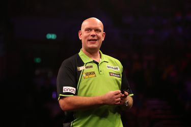 Topdarter Michael van Gerwen probeert na relatiebreuk iets nieuws: 'Wel leuk'