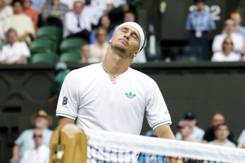 Zorgen na nieuwe actie van veelbesproken toptennisser Alexander Zverev: 'Misschien was hij dat nooit van plan'