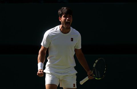 Toptennisser Carlos Alcaraz denkt aan spionage voor finale Wimbledon: 'Probeer zo veel mogelijk te zien'