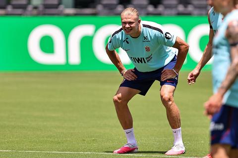 Topspits Erling Haaland zorgt voor opvallende trend bij kinderen na succes op WK voetbal: 'Hij is ook een Peruaan'