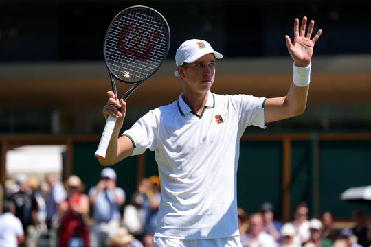 Nederlands tennistalent (18) snel weer te bewonderen na Wimbledon-sprookje
