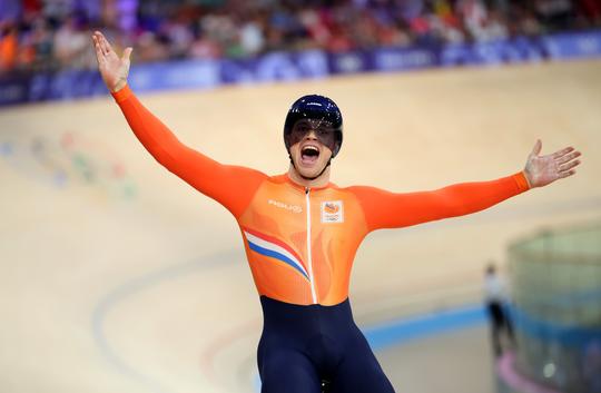 Waanzinnige Harrie Lavreysen wint derde gouden medaille en laat olympische droom uitkomen in Parijs