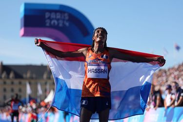 Olympisch kampioen Sifan Hassan is nu moe en heeft pijn: 'Dit goud voelt als 42 medailles'