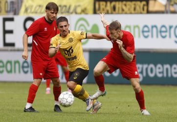 Roda JC-aanwinst met opmerkelijk uiterlijk overwoog groeihormonen: 'Dat is lastig'