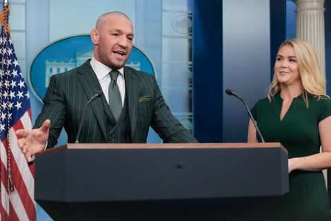 UFC-ster Conor McGregor deelt heftige beelden via sociale media: 'Zelfde man die mijn pub aanviel!'