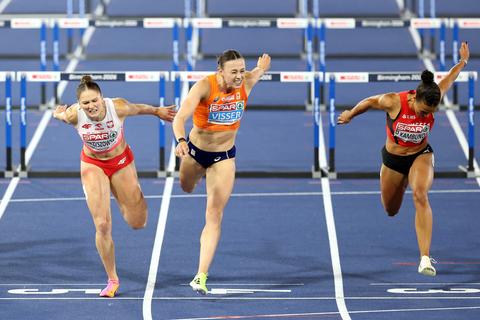 Nadine Visser zorgt voor ongeloof na bizarre fotofinish op EK atletiek