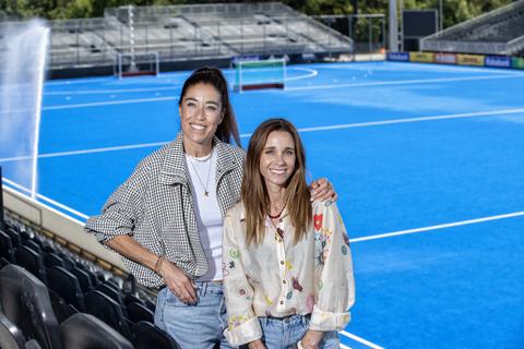 Ex-tophockeysters Ellen Hoog en Naomi van As over bizarre ervaring tijdens carrière: ‘We werden geblinddoekt…’