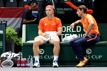 Nederlandse tennissers zitten stuk na 'gestolen wedstrijd' in Davis Cup Finals: 'Ik heb het team laten vallen'