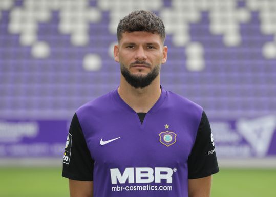 Vitesse slaat daags voor eerste wedstrijd toe op transfermarkt: vijf gratis spelers naar Arnhem