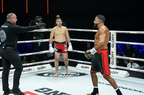 Emoties lopen hoog op bij Glory 104: kickbokser Hammouche gaat compleet door het lint