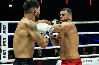 Kersverse kampioen daagt kickboksfenomeen Rico Verhoeven uit bij Glory: 'We delen een lange geschiedenis'