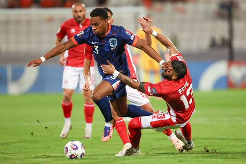 Ronald Koeman ziet belangrijke schakel terugkeren op het trainingsveld bij Oranje