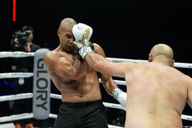 Sensatie bij Glory 104: Levi Rigters incasseert zware klap na eerdere knock-out
