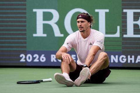 Toptennisser Alexander Zverev krijgt stevige kritiek na winst in Shanghai: 'Dat vind ik niet prettig'