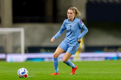 Bekende Oranje Leeuwin juicht bijzonder nieuws toe: 'Ik hoop dat veel clubs volgen'