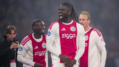 Ajax-sensatie Tolu Arokodare (25) imponeert opnieuw: 'Romelu Lukaku is makkelijker te verdedigen...'