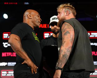 Jake Paul neemt afgeslagen cadeau voor Mike Tyson weer mee naar huis: 'Ik heb hem Richard genoemd'