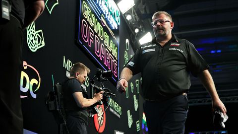 Bewondering voor openhartig interview topdarter: 'Ik kan me voorstellen dat het wat met je doet als vader'