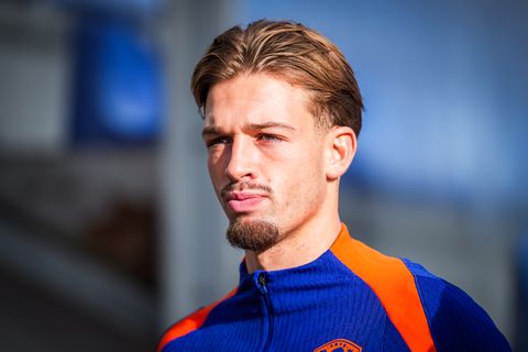'Onrealistische' droom komt plotseling uit voor Oranje-debutant Luciano Valente: 'Dan besef je hoe snel het is gegaan'