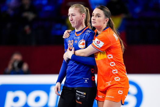 Tranen bij uitblinkende handbalkeepster: 'Het team had me juist vandaag nodig'