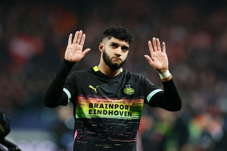 Ismael Saibari boort prachtig affiche tegen Arsenal door eigen neus: 'Heb 'm achtergelaten in het hotel'