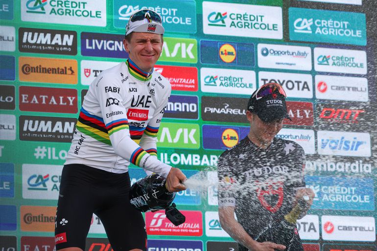 Topwielrenner Tadej Pogacar door 'gek verhaal' groot nieuws in België: 'Hij heeft 45 euro gegeven'