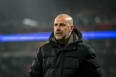 Peter Bosz mocht niets zeggen na afloop van PSV - AZ. © Getty Images