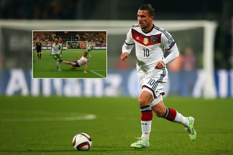 Duitse oud-wereldkampioen gaat volledig door het lint met horrortackle bij vriendschappelijk toernooi