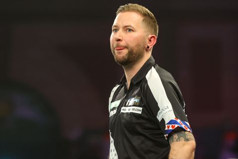 Woede om 'schande' rond topdarter Danny Noppert: 'Een paar idioten die maar wat doen'