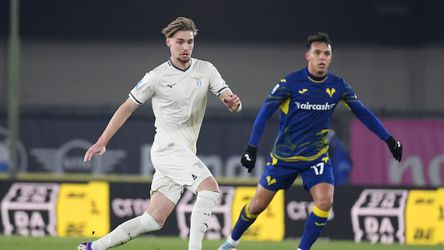 Italiaanse media zijn eensgezind: Kenneth Taylor krijgt bij debuut voor Lazio van alle kranten hetzelfde cijfer