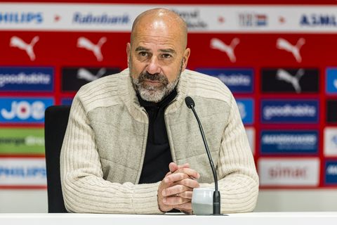 'Contractverlenging van Peter Bosz bij PSV lijkt in kannen en kruiken: alle seinen staan op groen'