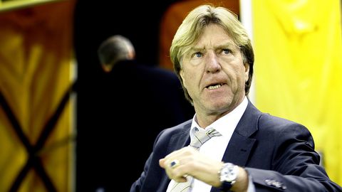 Bekende Nederlandse ex-voetbaltrainer (78) deelt triest nieuws over gezondheid: 'Moest ik van artsen mee stoppen'