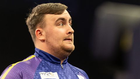 Luke Littler gooit meteen een 9-darter op eerste dag Players Championship
