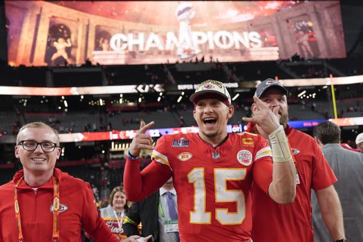 Kansas City Chiefs doet het weer! Derde Super Bowl in vijf jaar na spectaculaire ontknoping