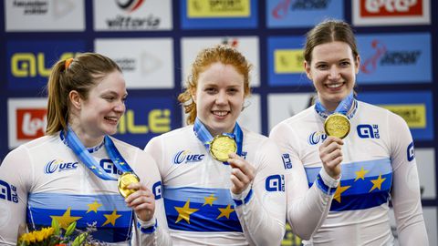 Gouden baanwielrensters winnen óók bijzondere trui, die ze maar één keer aan mogen: 'Superleuk'