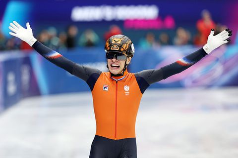 Shorttracker Jens van 't Wout (24) stunt met olympisch goud in Milaan
