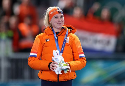 KIJK straks LIVE huldiging TeamNL Huis | Feestje voor topschaatsster Merel Conijn