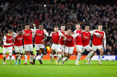 Arsenal na penalty's voor het eerst sinds 2010 naar kwartfinale Champions League