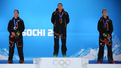 Ongemakkelijk moment voor Nederlandse topschaatser die met Sven Kramer op het podium stond: 'De paniek sloeg toe'