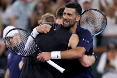 Toptennisser emotioneel na stunt tegen idool Novak Djokovic in Indian Wells: 'Een ongelooflijk gevoel'