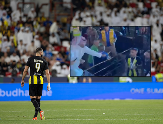 Bizarre beelden uit Saoedi-Arabië: toeschouwer deelt na nederlaag klappen met riem uit aan speler