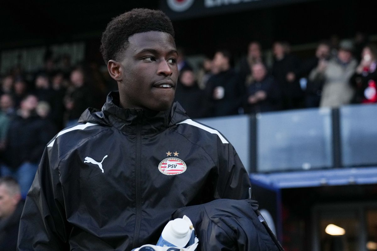 Isaac Babadi komt dit seizoen niet meer in actie voor PSV wegens knieblessure