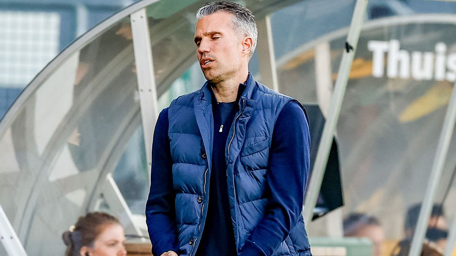 Robin van Persie ergert zich mateloos aan Feyenoord: 'Dat móét vanaf minuut één erin zitten'
