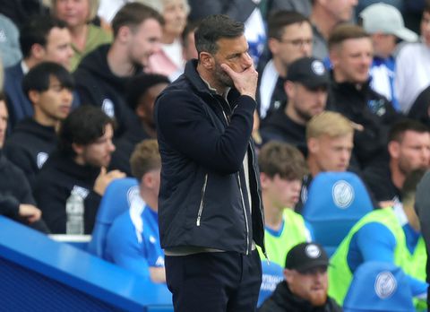 Ruud van Nistelrooij leeft nog met Leicester City in Premier League ondanks enorme pech tegen Brigthon