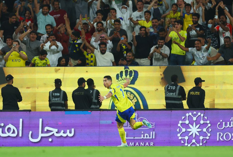 Cristiano Ronaldo ramt goal erin die volgens fans Puskas Award moet winnen: 'Zo doen we dat'