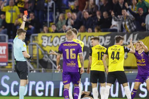 Speler Go Ahead Eagles mag VAR op de blote knieën bedanken na 'rode kaart' tegen NAC Breda