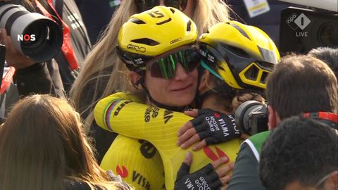 Intens verdriet bij Marianne Vos na zinderende ontknoping Parijs-Roubaix in moeilijke tijd
