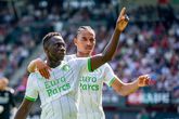 Feyenoord won simpel op bezoek bij NEC en hielp daarmee rivaal Ajax in de Eredivisie. ©Pro Shots