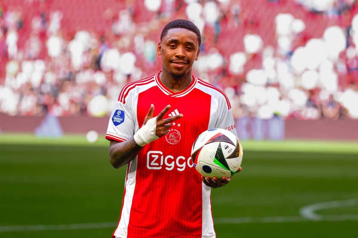 Steven Bergwijn kan goed doorslapen ondanks jonge kinderen: 'Krijgen veel hulp van onze moeders'