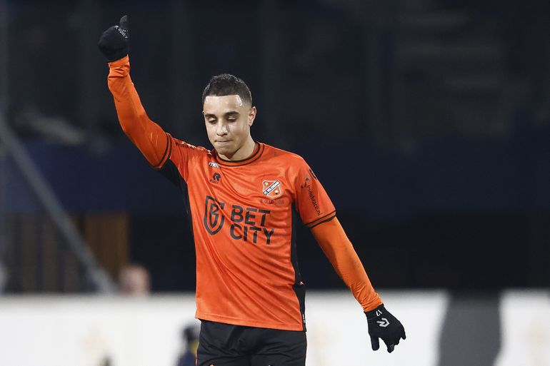 Succesvolle operatie voor Volendam-speler Bilal Ould-Chikh na schrikbarend nieuws over tumor